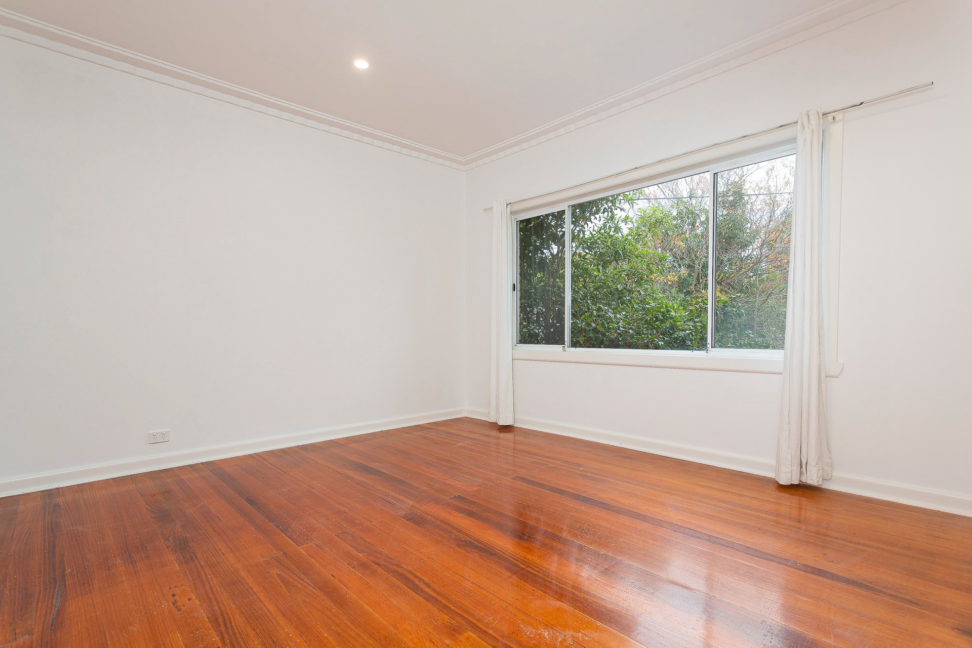 Property Gallery Thumbnail 5
