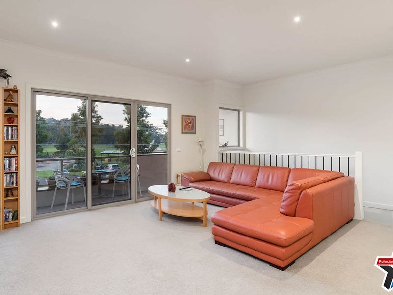 2 Adriana Close, Mooroolbark image 4