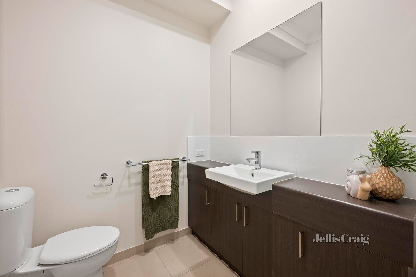 2 Adriana Close, Mooroolbark image 6