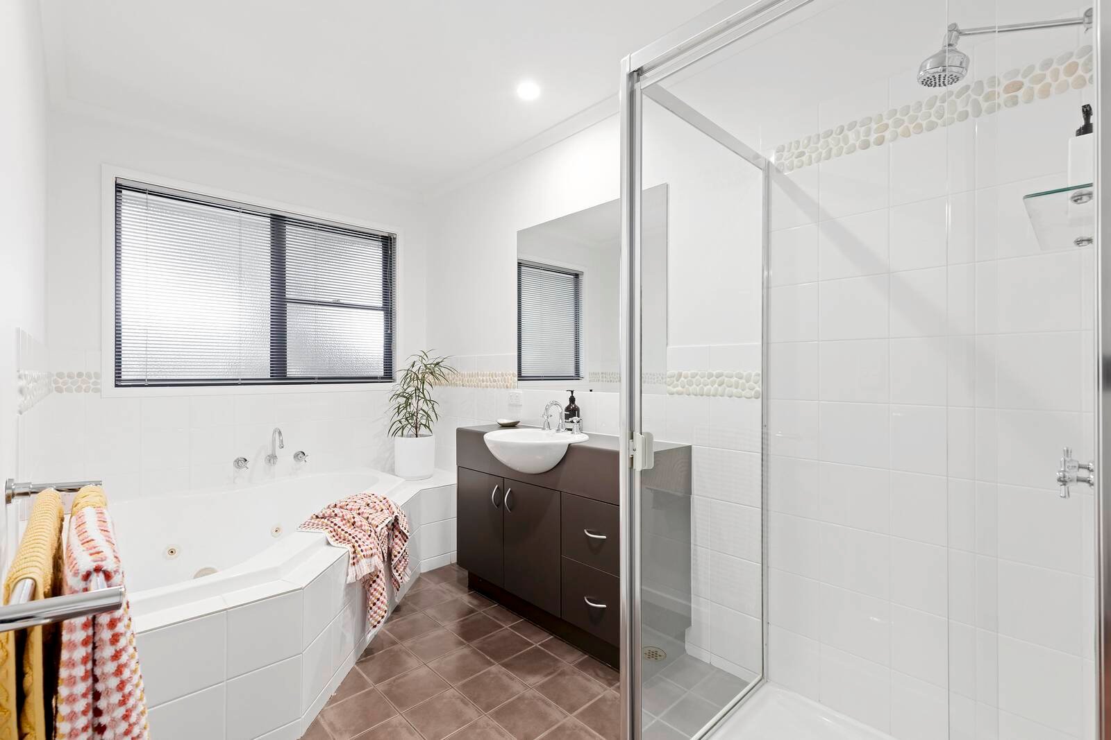 Property Gallery Thumbnail 12