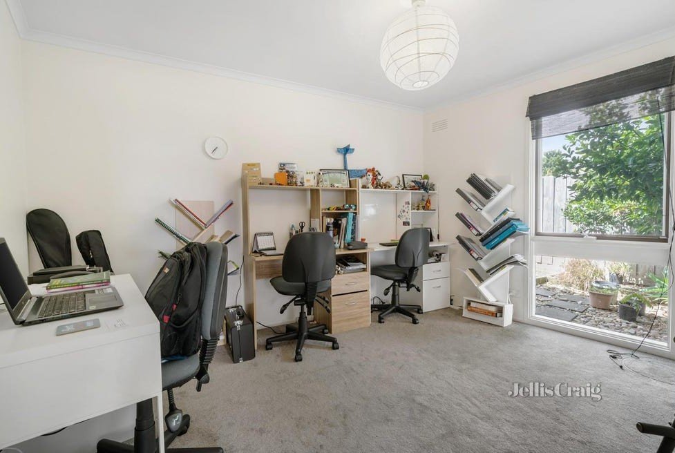 2 Ainslie Drive, Wheelers&nbsp;Hill image 6