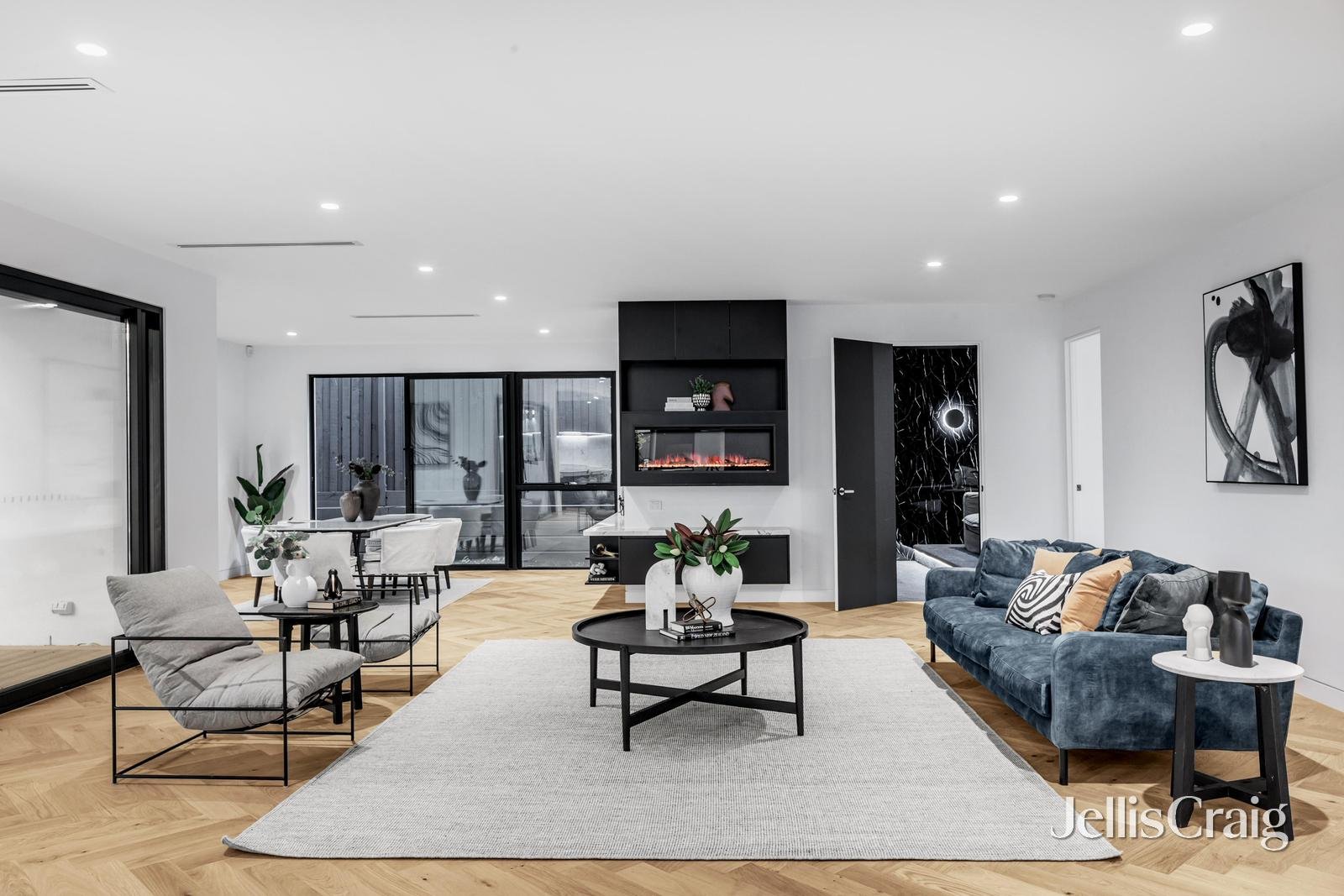 2 Aitchison Court, Glen&nbsp;Waverley image 2