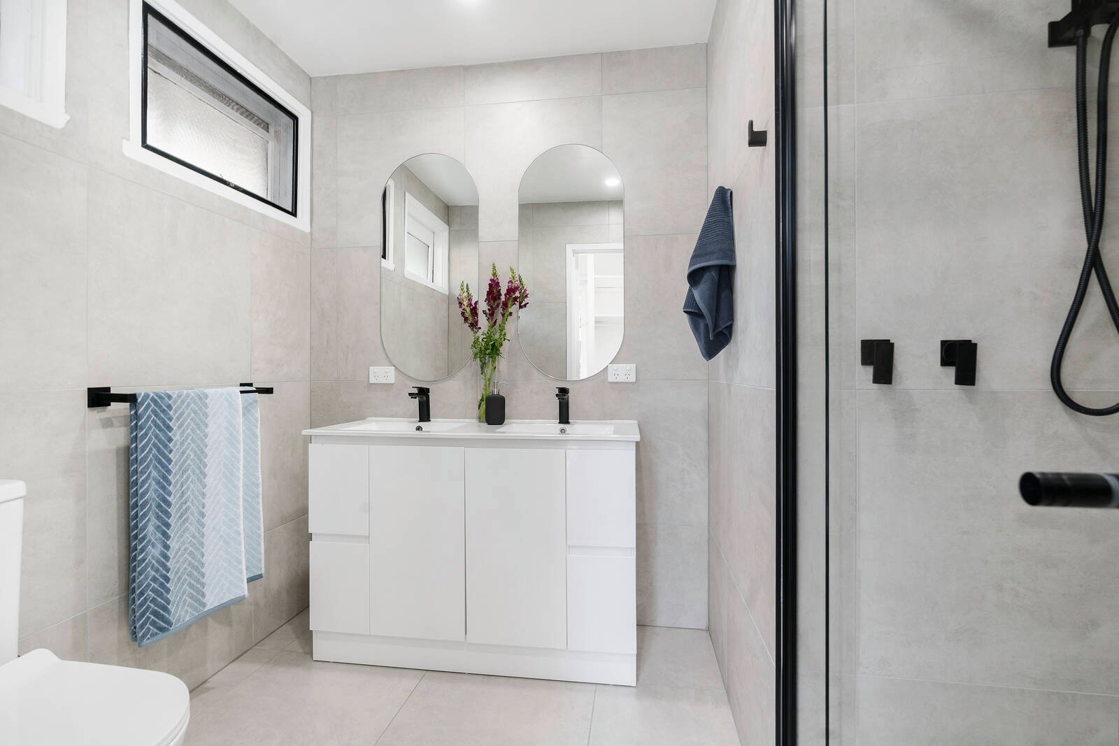 Property Gallery Thumbnail 7