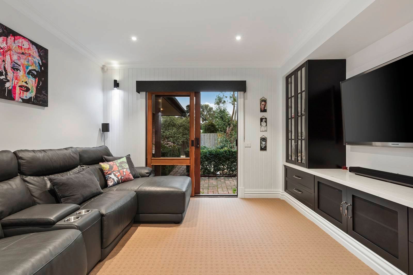 Property Gallery Thumbnail 12