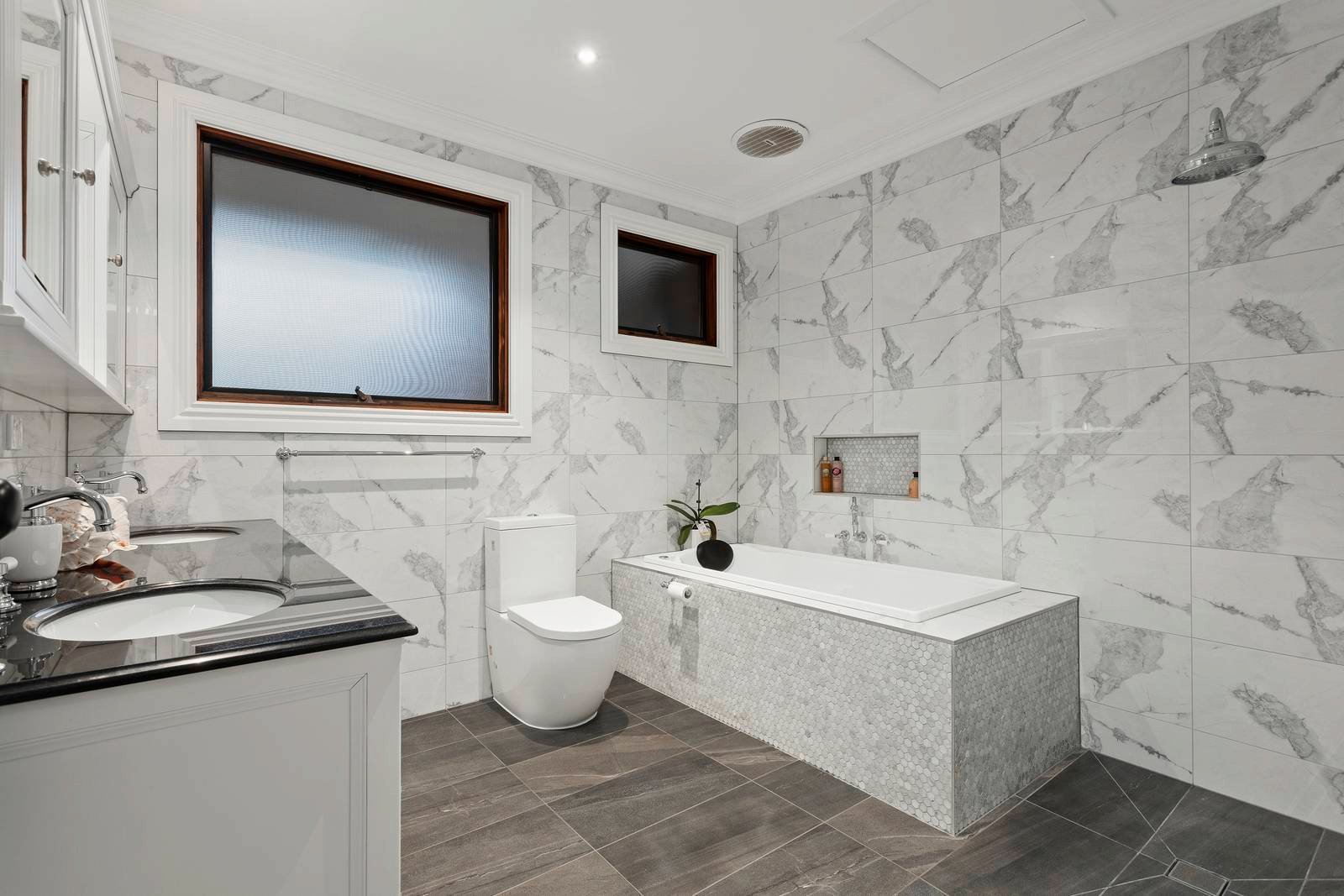 Property Gallery Thumbnail 14