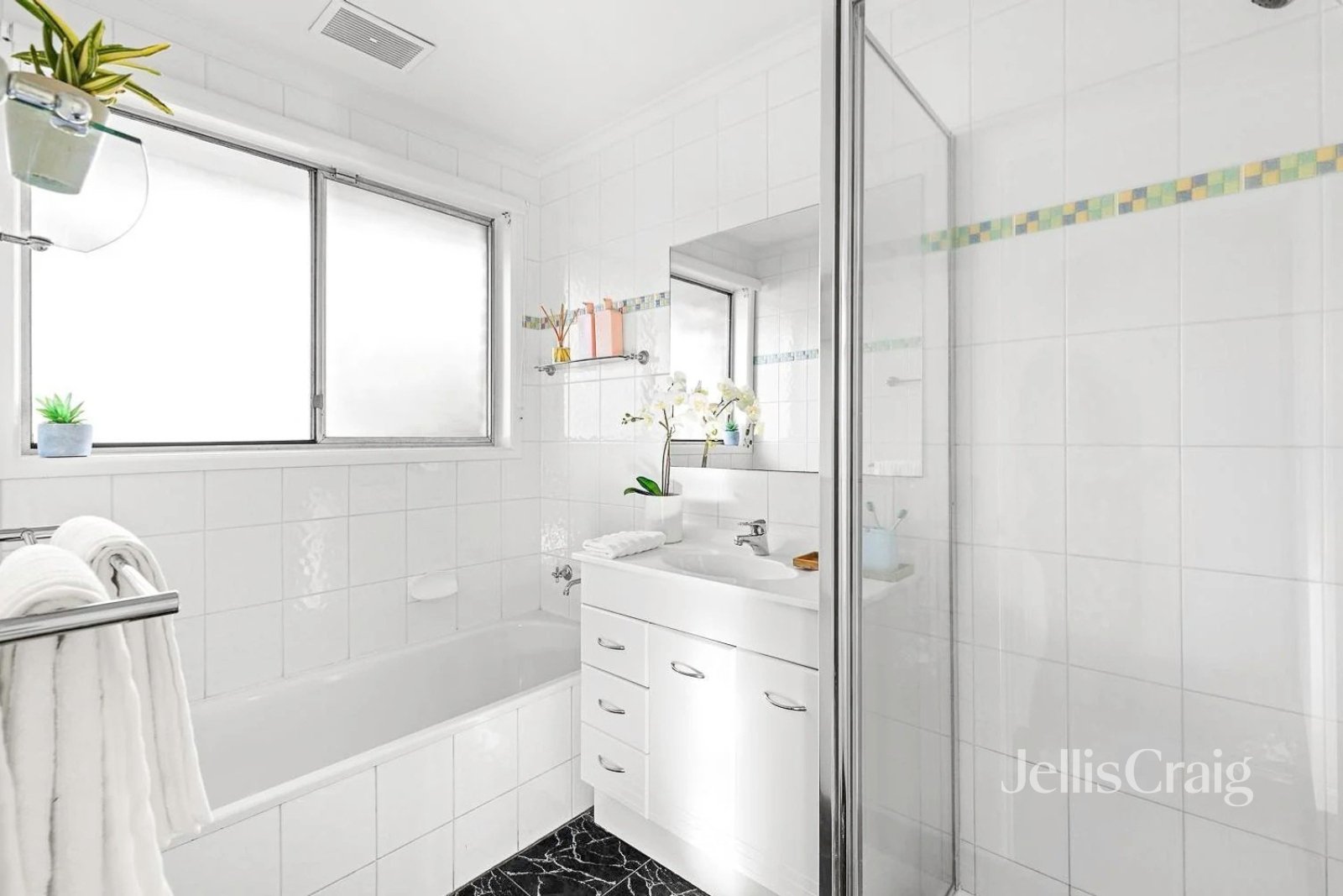 2 Aminya Crescent, Yallambie image 14