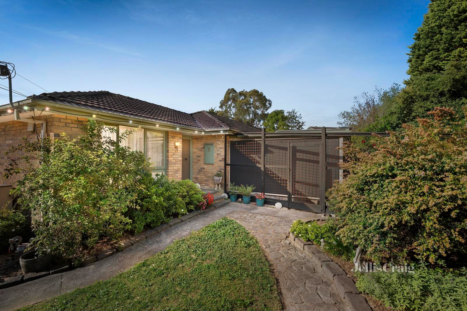 2 Anaba Court, Mooroolbark image 1
