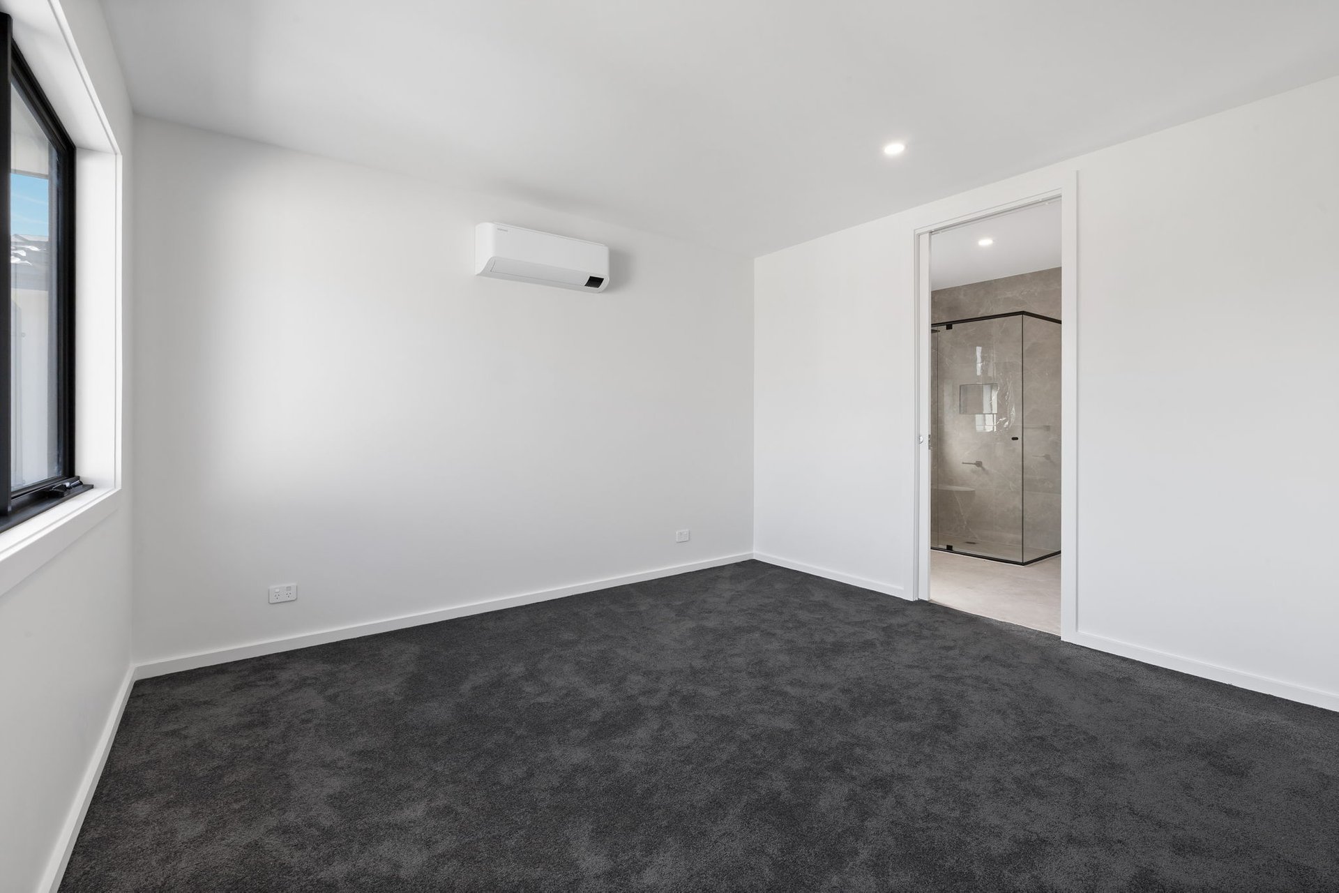 2 Aranga Crescent, Donvale image 6