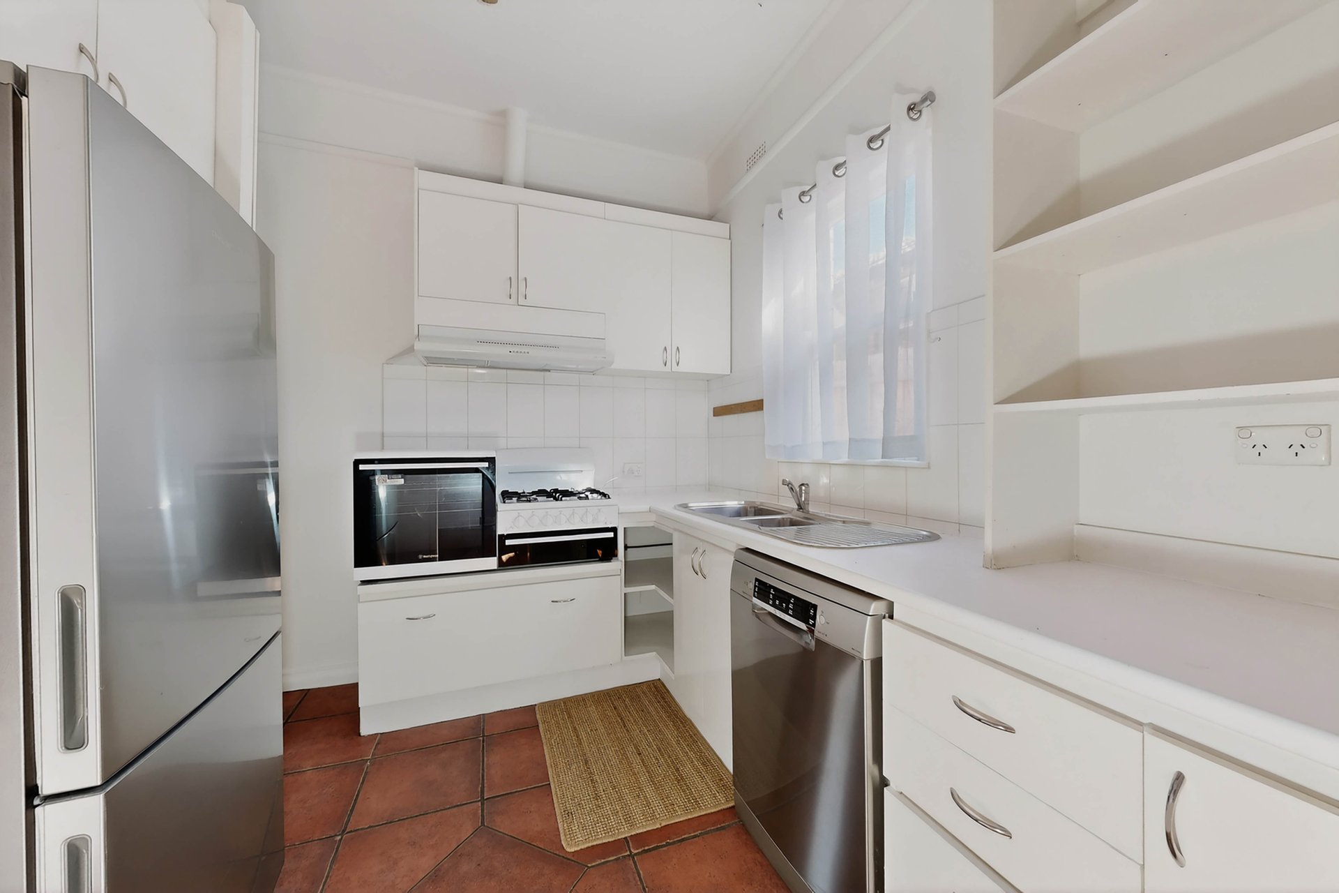 2 Ardene Court, Hawthorn image 4