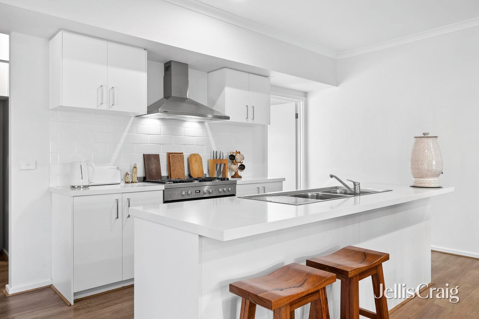 2 Armstrong Court, Kyneton image 4