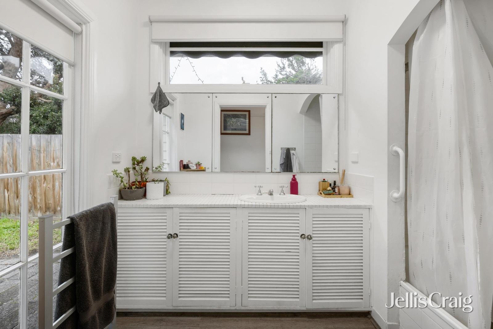 2 Armstrong Street, Beaumaris image 8