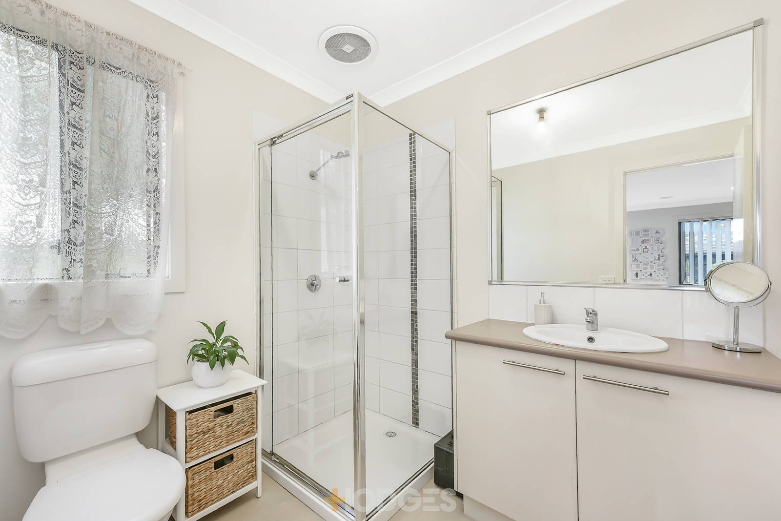 2 Armstrong Street Cranbourne East
