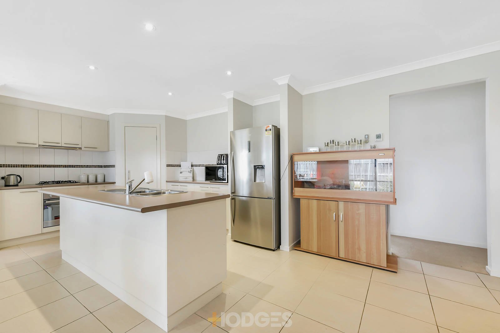 2 Armstrong Street Cranbourne East
