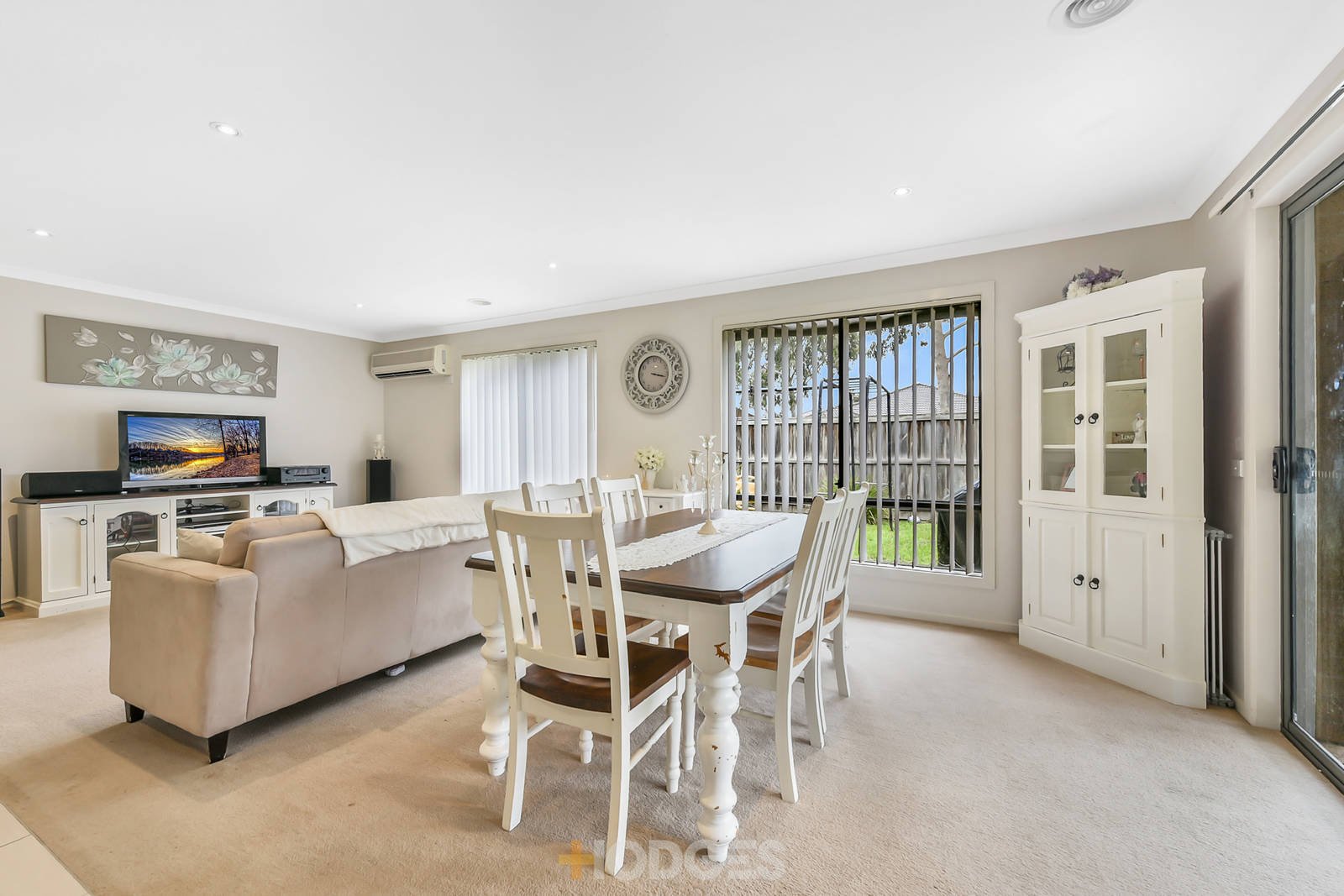 2 Armstrong Street Cranbourne East