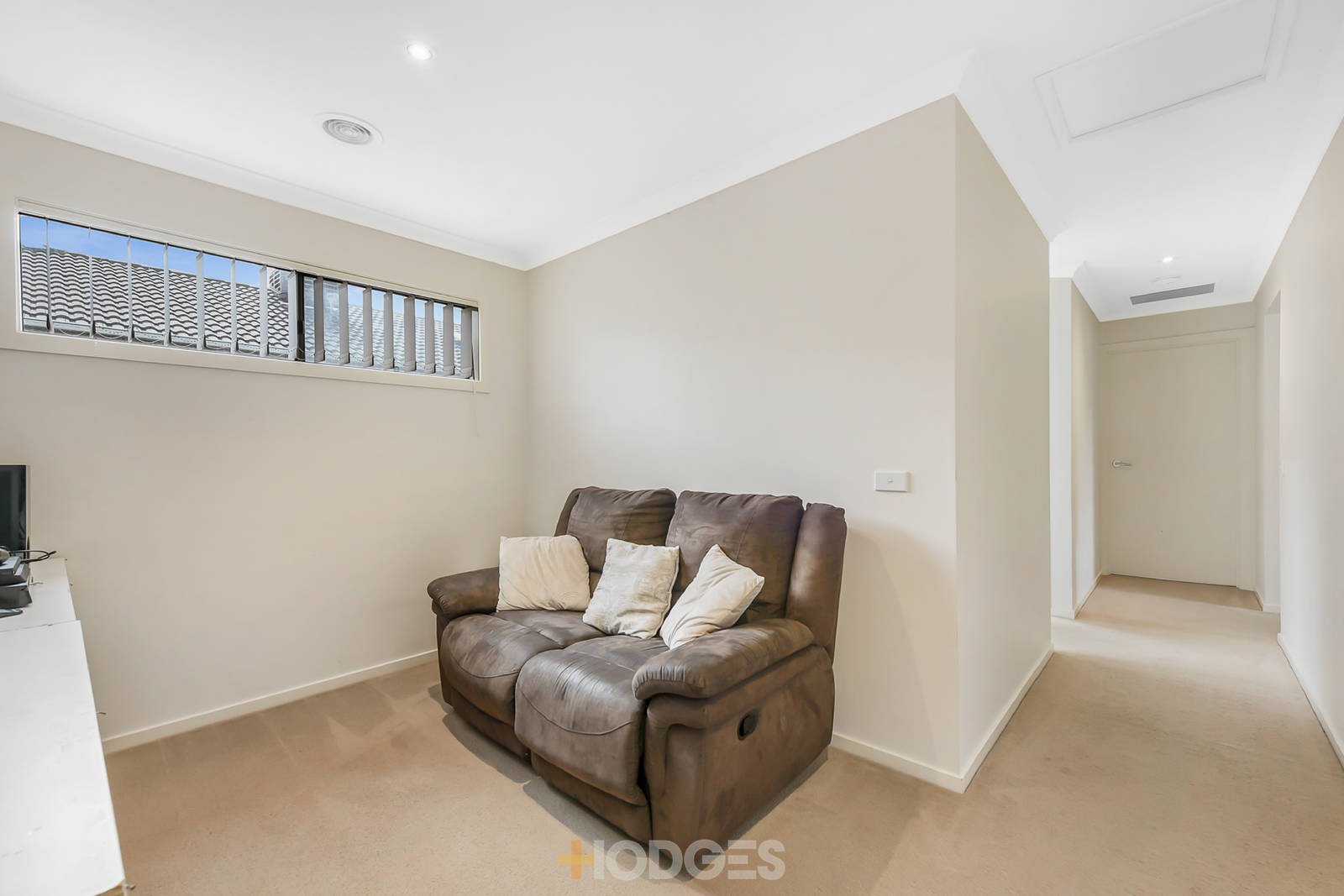 2 Armstrong Street Cranbourne East