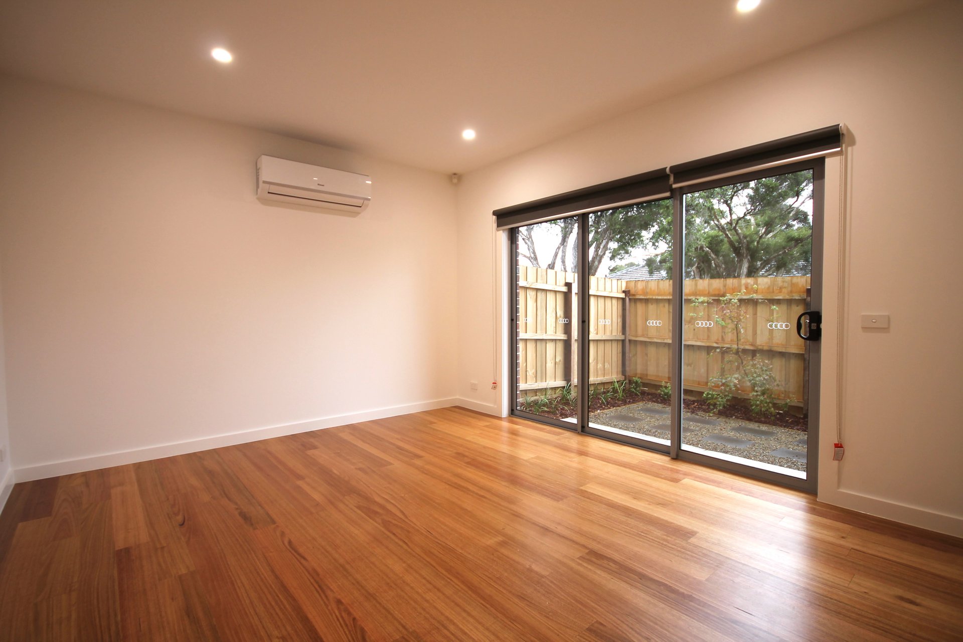 Property Gallery Thumbnail 2