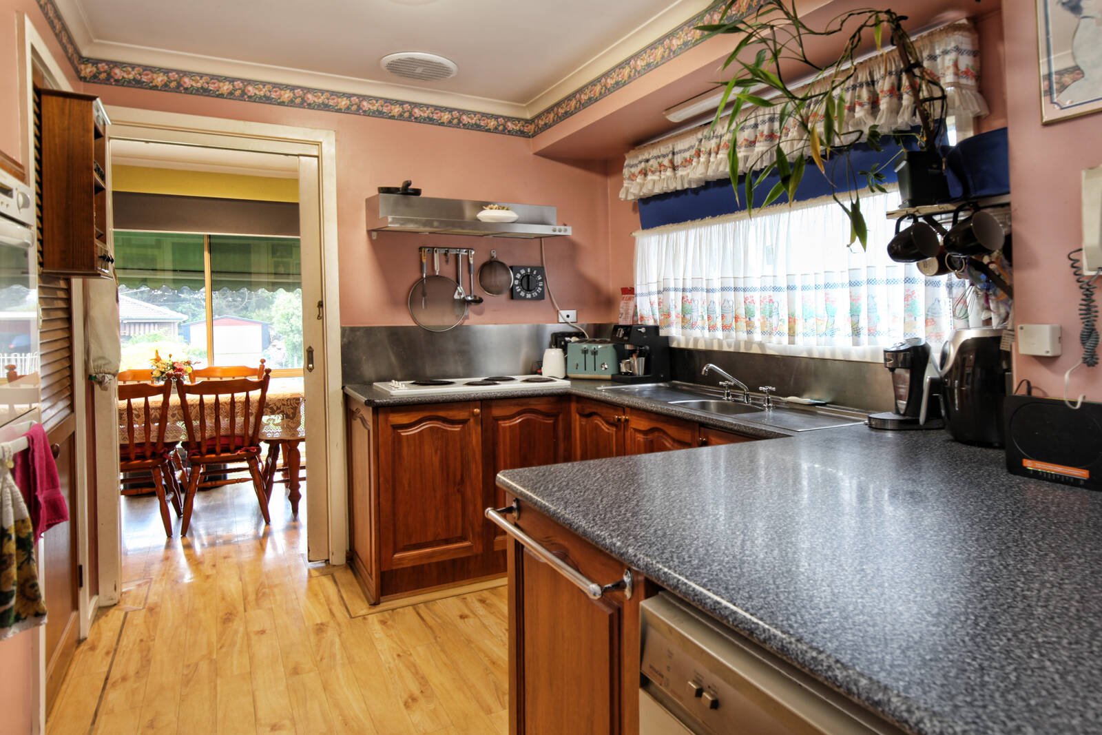 Property Gallery Thumbnail 3