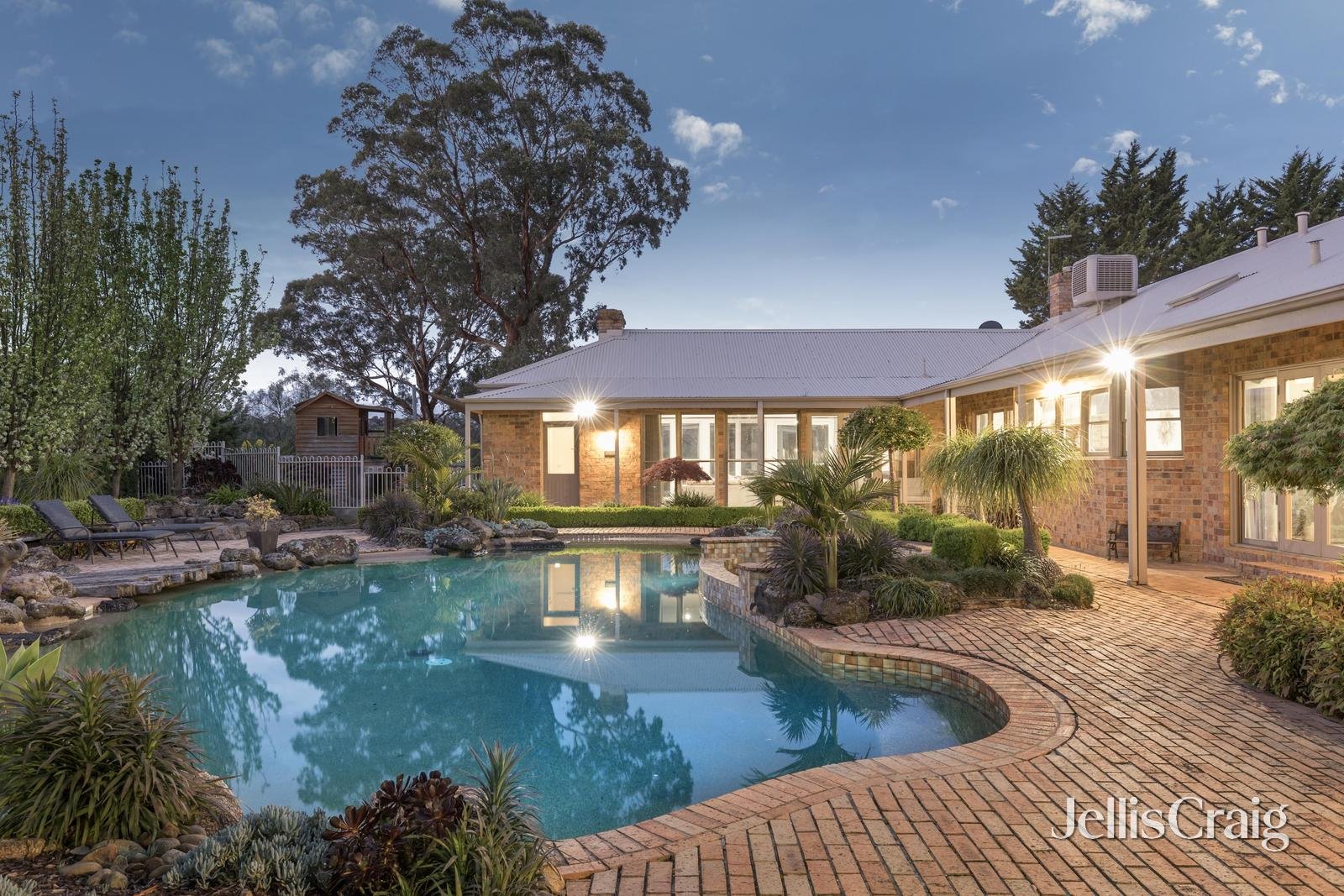 2 Arnold Drive, Donvale image 13