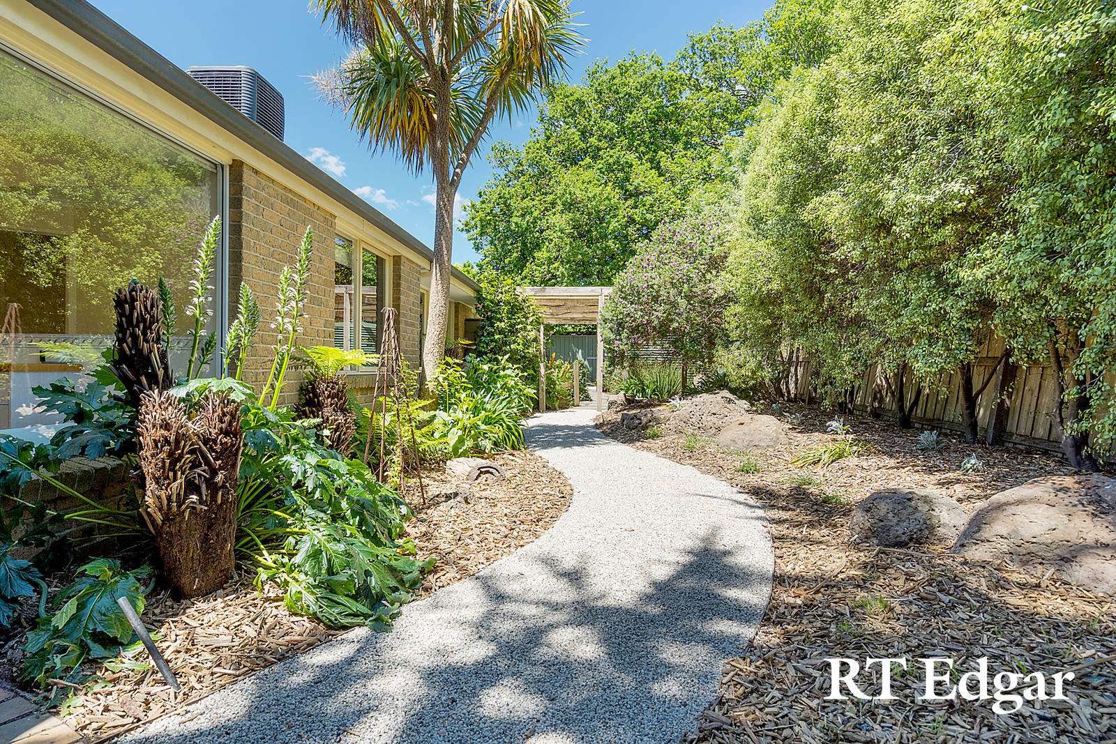 Property Gallery Thumbnail 18