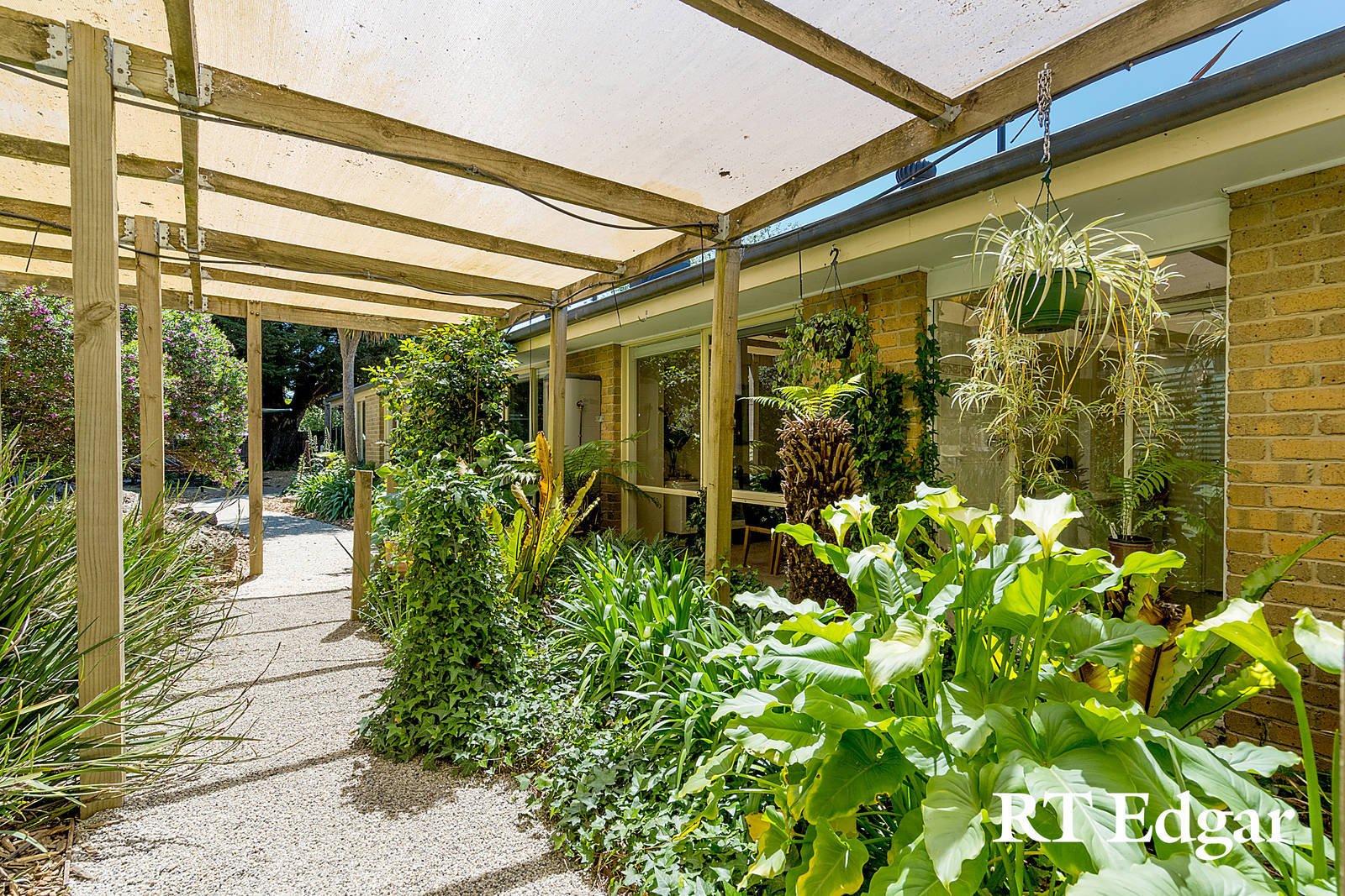 Property Gallery Thumbnail 24