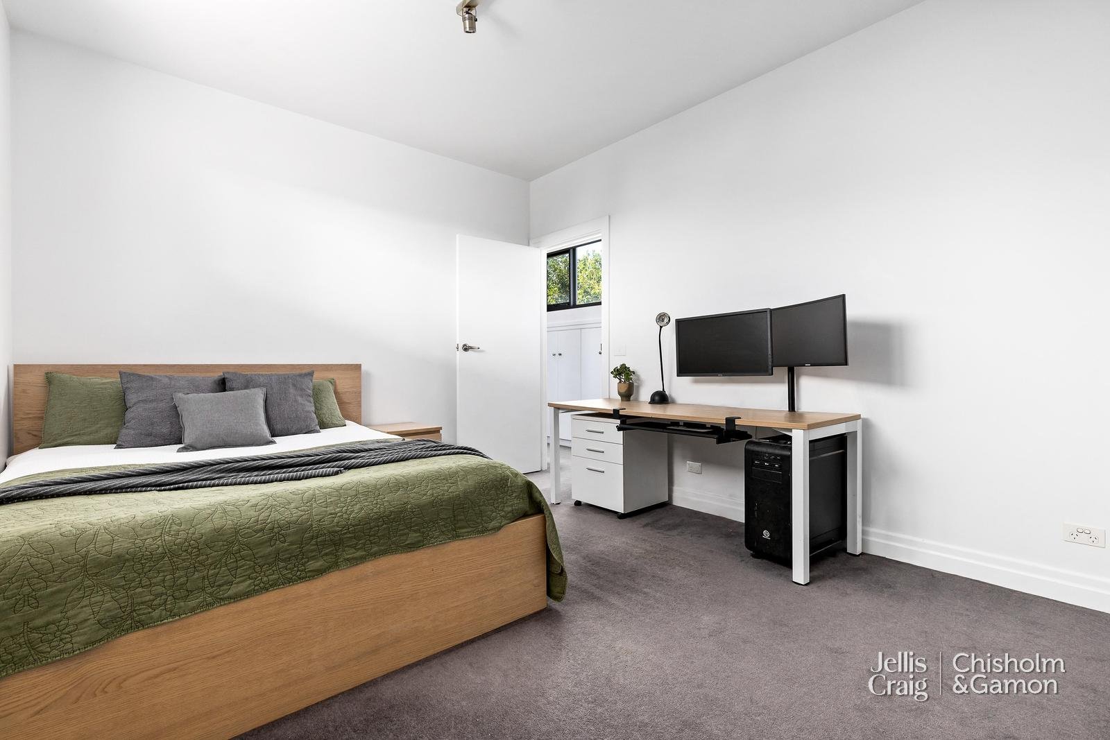 2 Austin Avenue, Elwood image 15