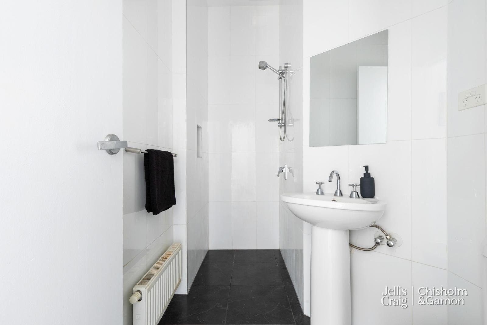 2 Austin Avenue, Elwood image 16