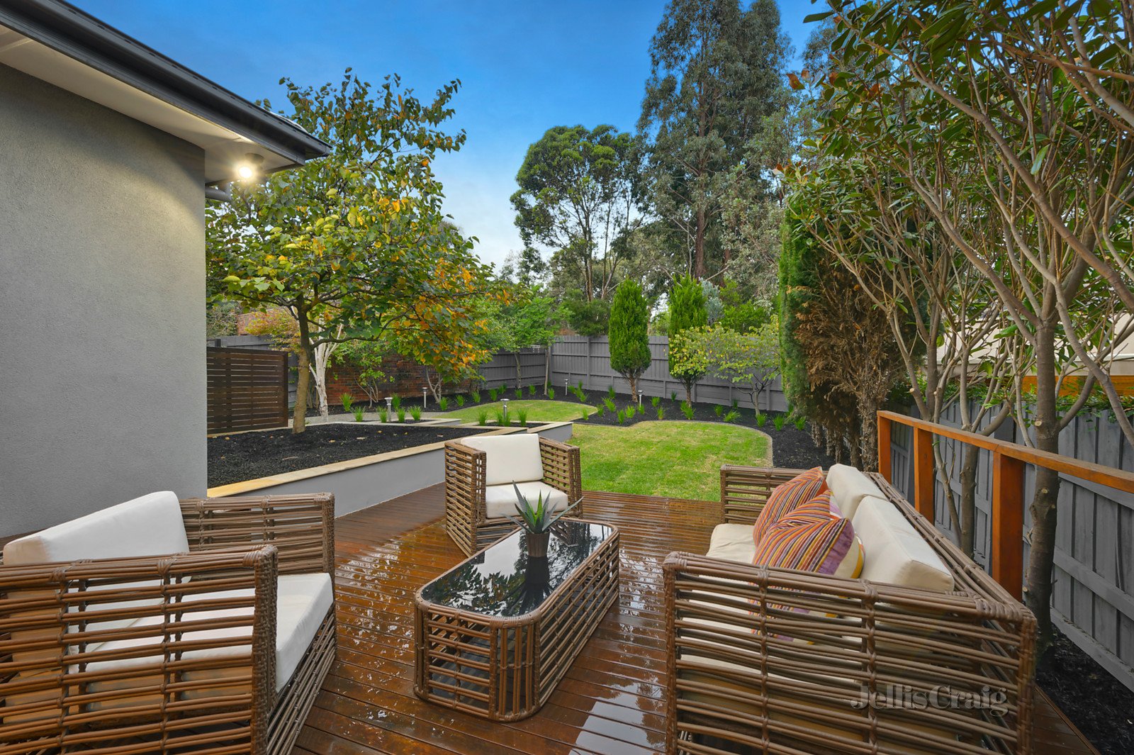 2 Avondale Grove, Mount Waverley image 13