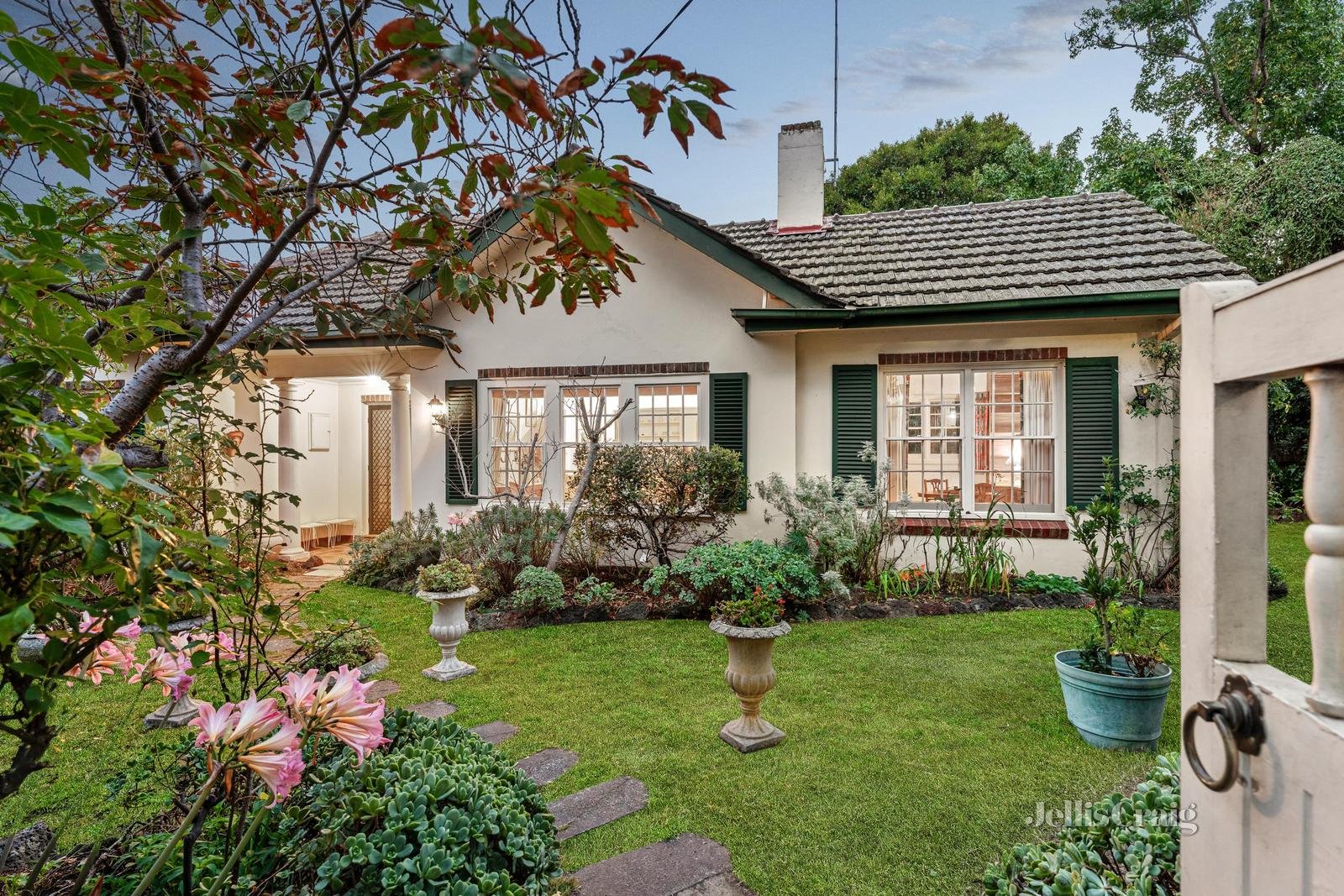 2 Aylmer Street, Balwyn North image 3