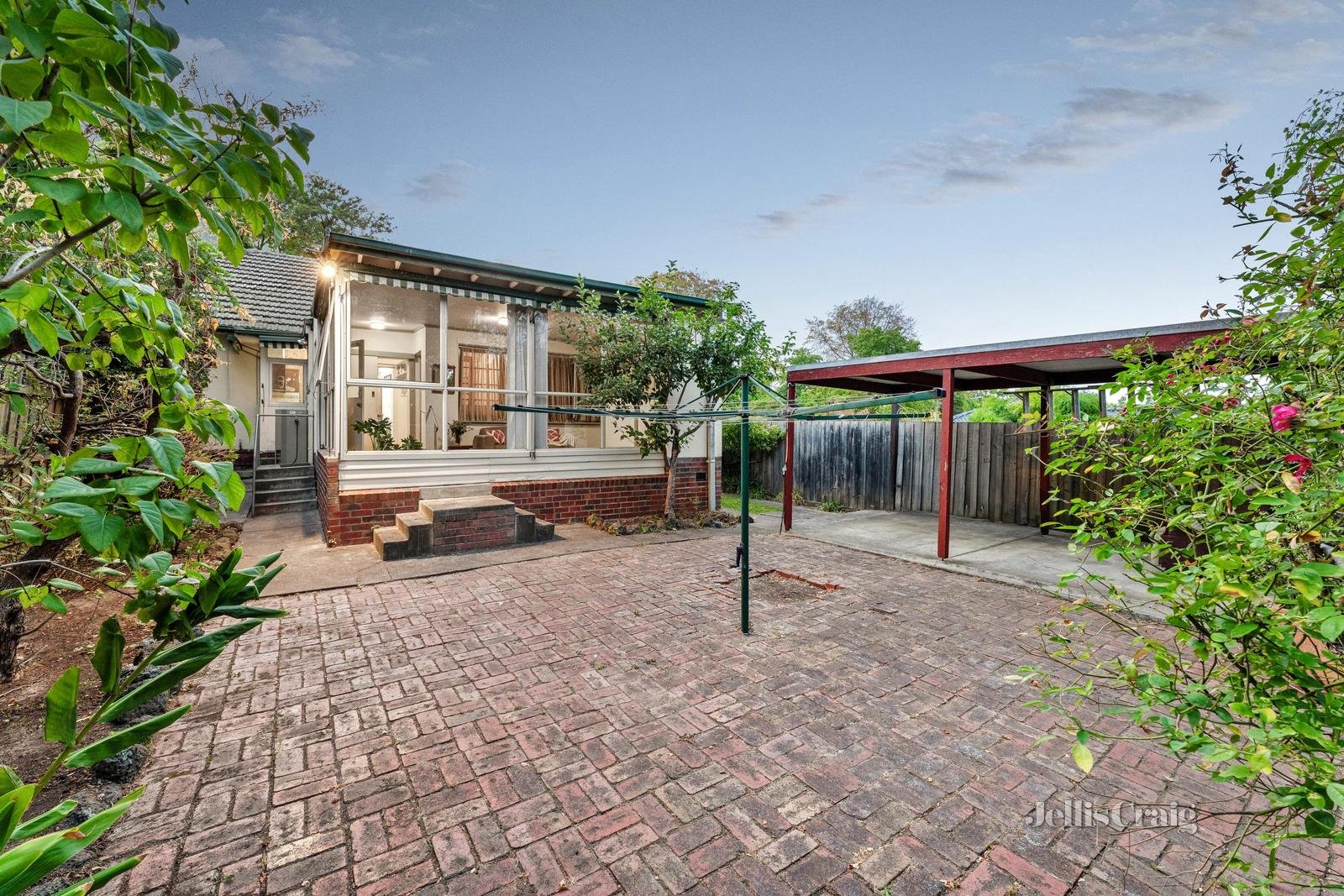 2 Aylmer Street, Balwyn North image 12