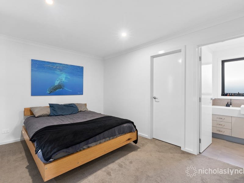 Property Gallery Thumbnail 3
