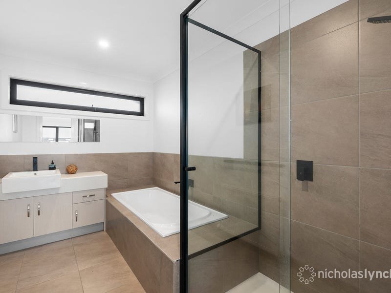Property Gallery Thumbnail 4