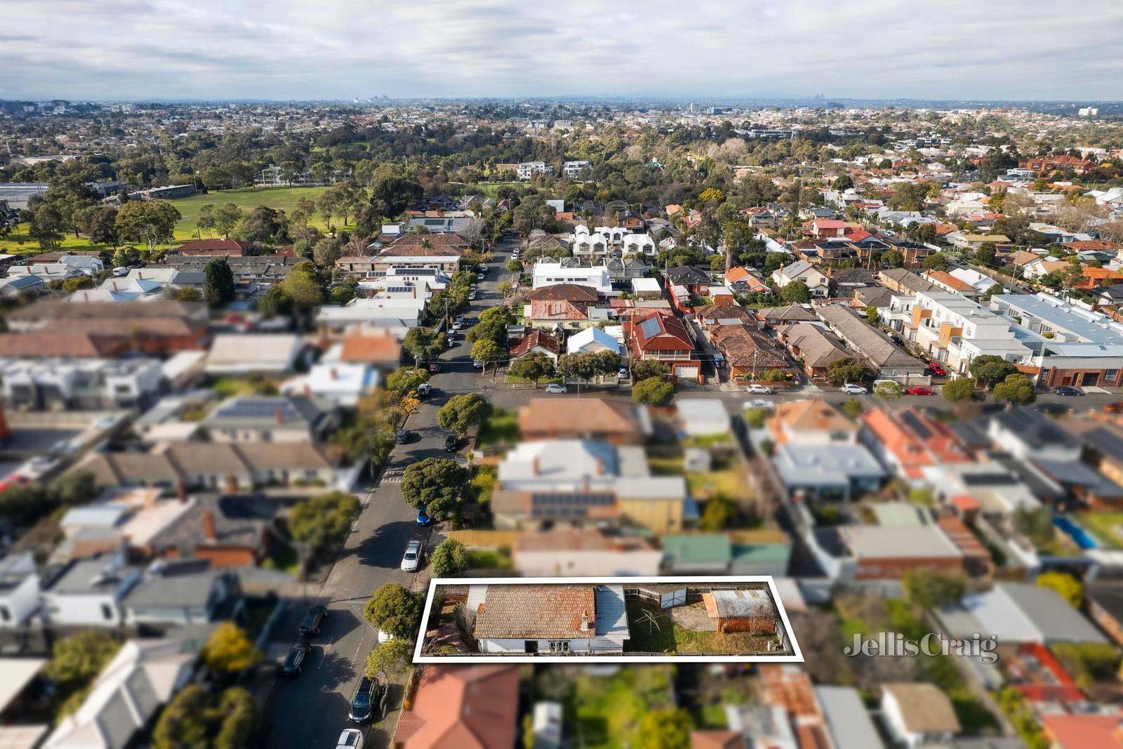 2 Balmoral Avenue, Brunswick East image 12