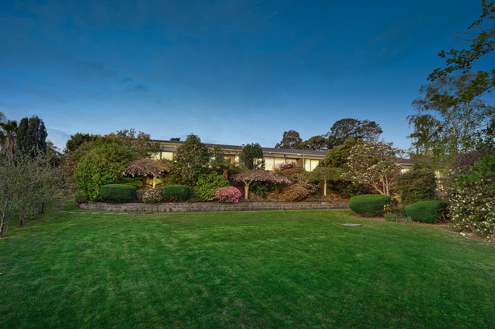 2 Bamfield Close, Templestowe image 2