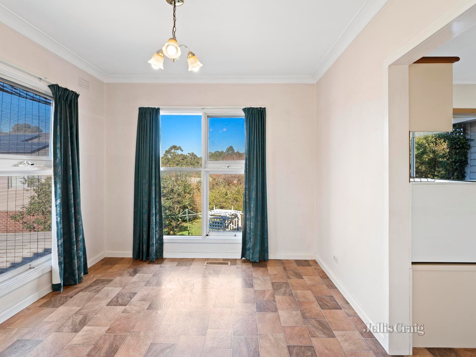 2 Baratta Street, Doncaster East image 6