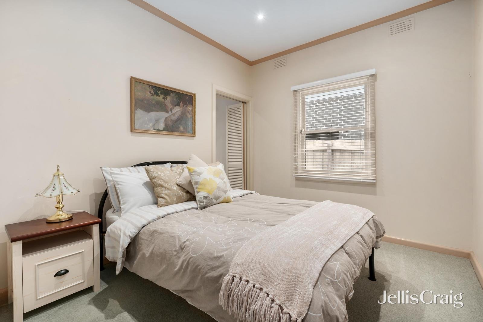 2 Barrina Street, Blackburn South image 8
