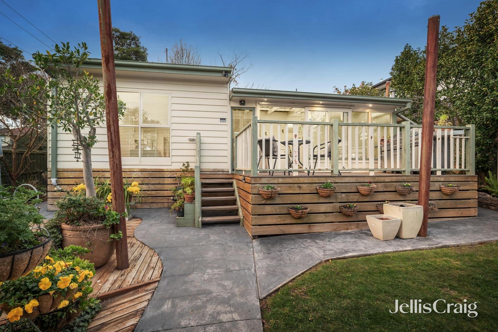 2 Barrina Street, Blackburn South image 12