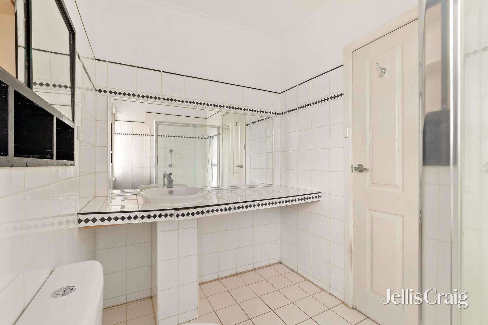 2 Bedford Street, Airport&nbsp;West image 9