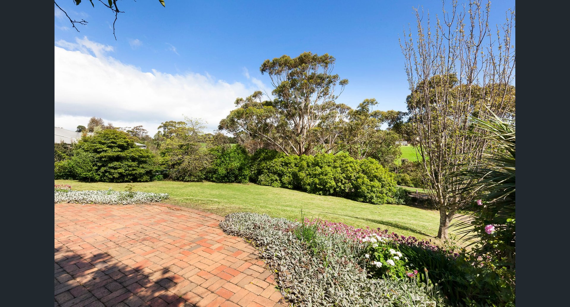 Property Gallery Thumbnail 6