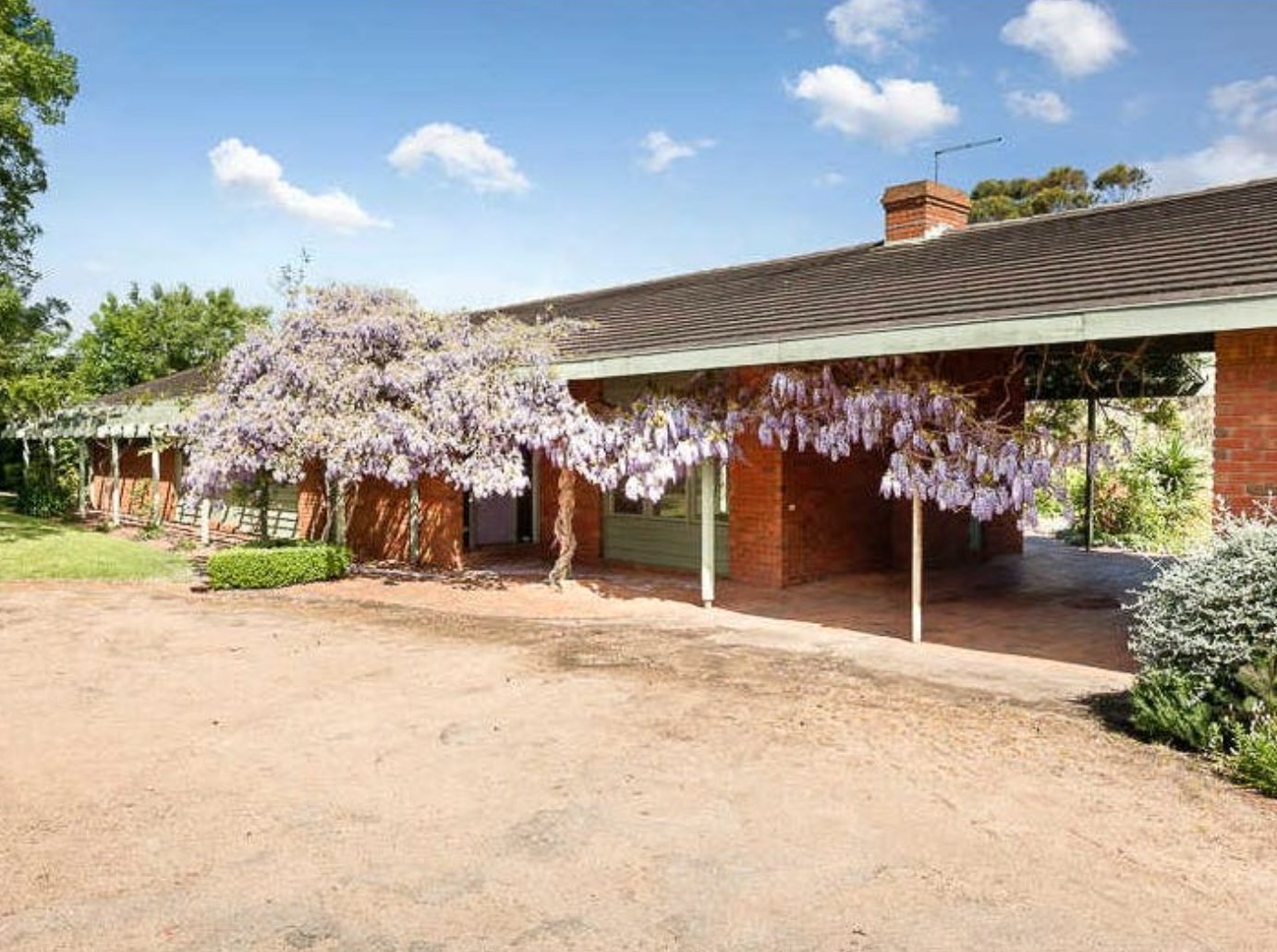 Property Gallery Thumbnail 2