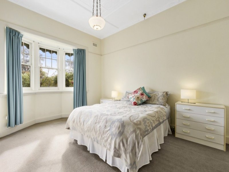 2 Bennett Street, Balwyn image 6