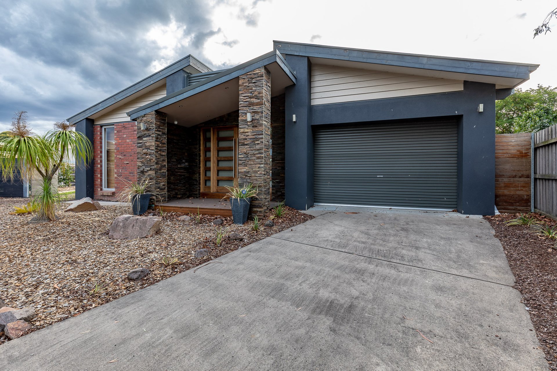 2 Birch Place Sale - Image 1