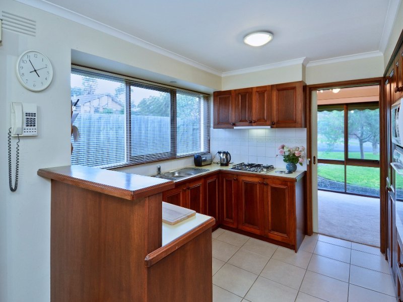 2 Birdie Court, North Geelong image 4