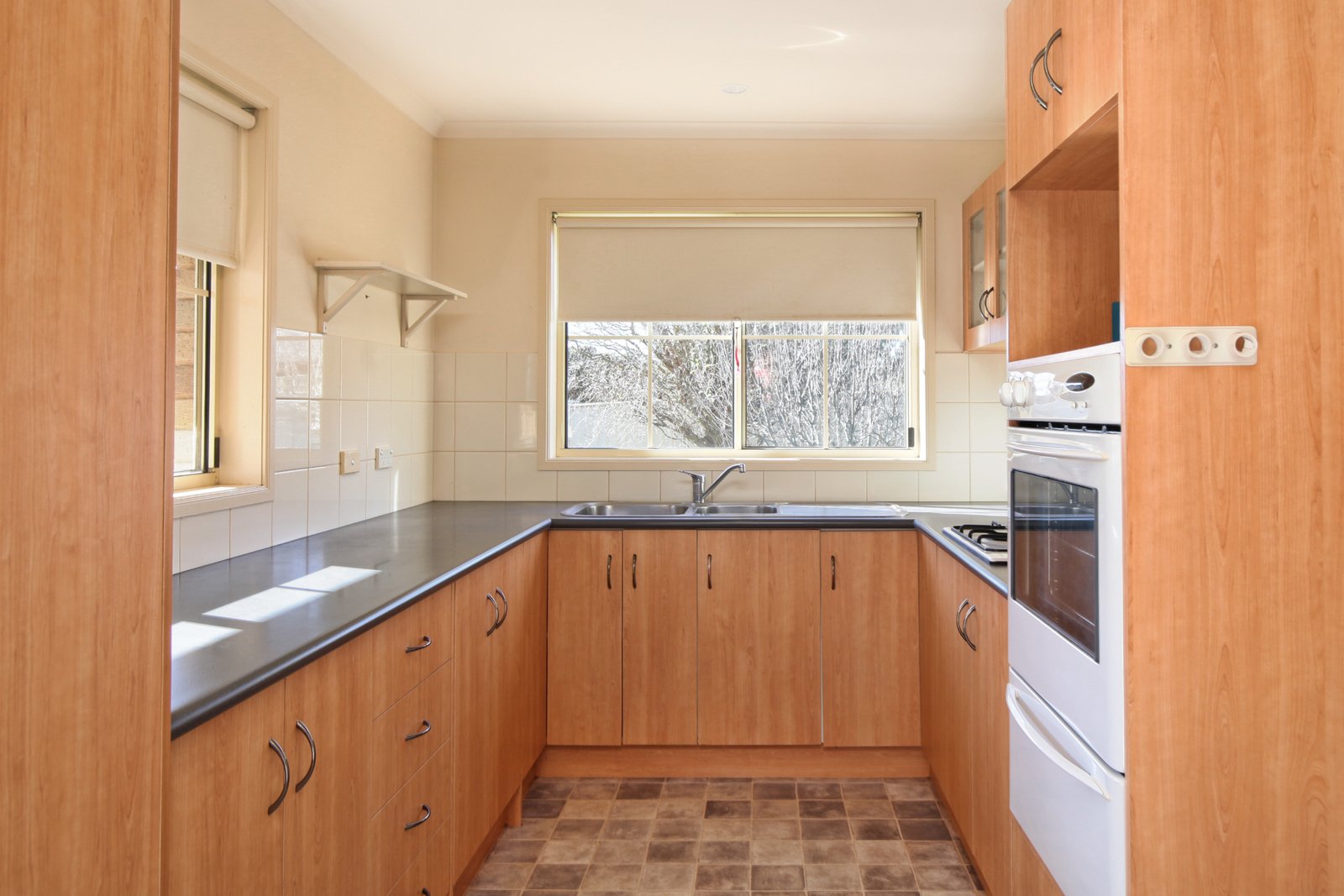 Property Gallery Thumbnail 3