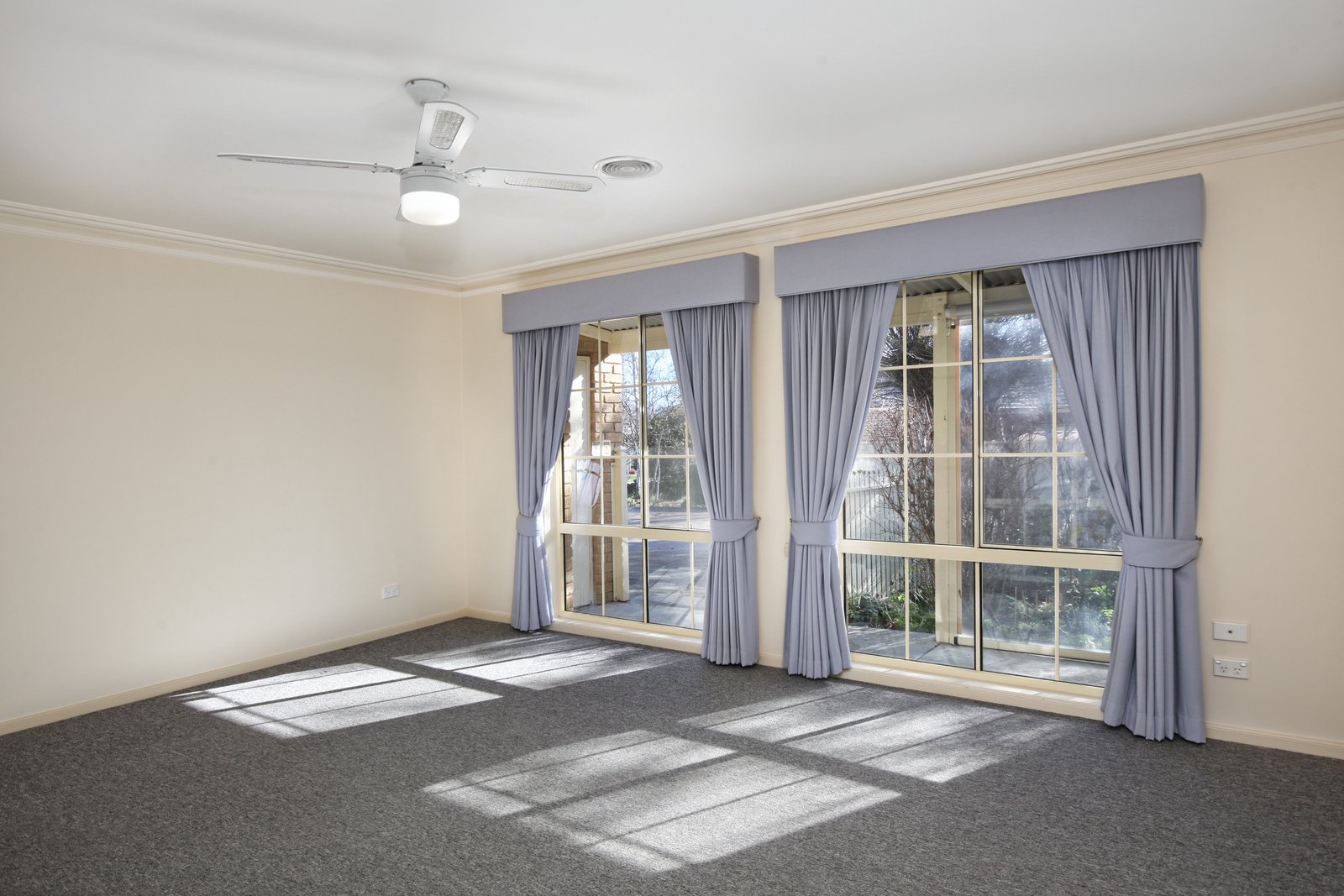 Property Gallery Thumbnail 7