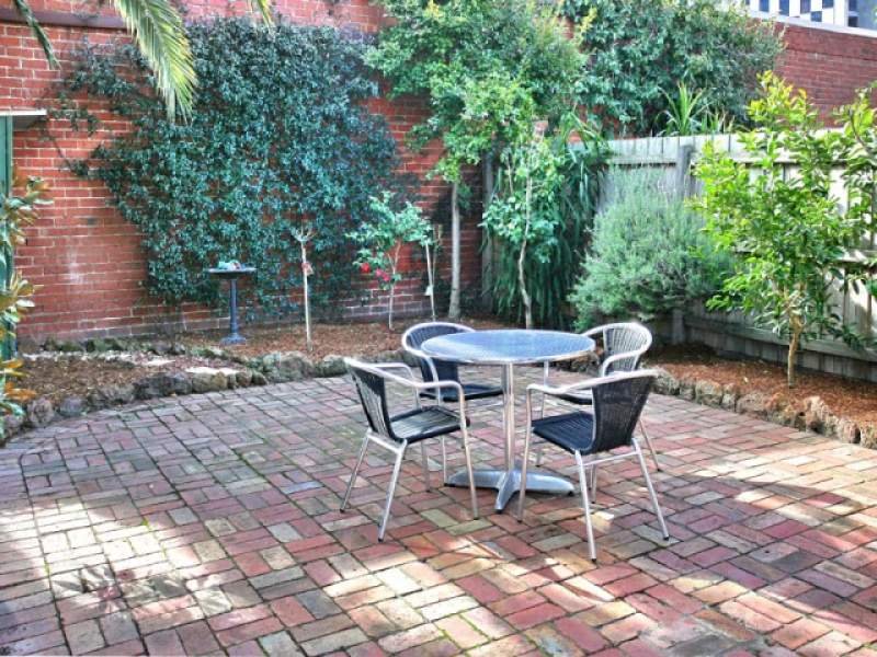 2 Blanche Street, St Kilda image 2