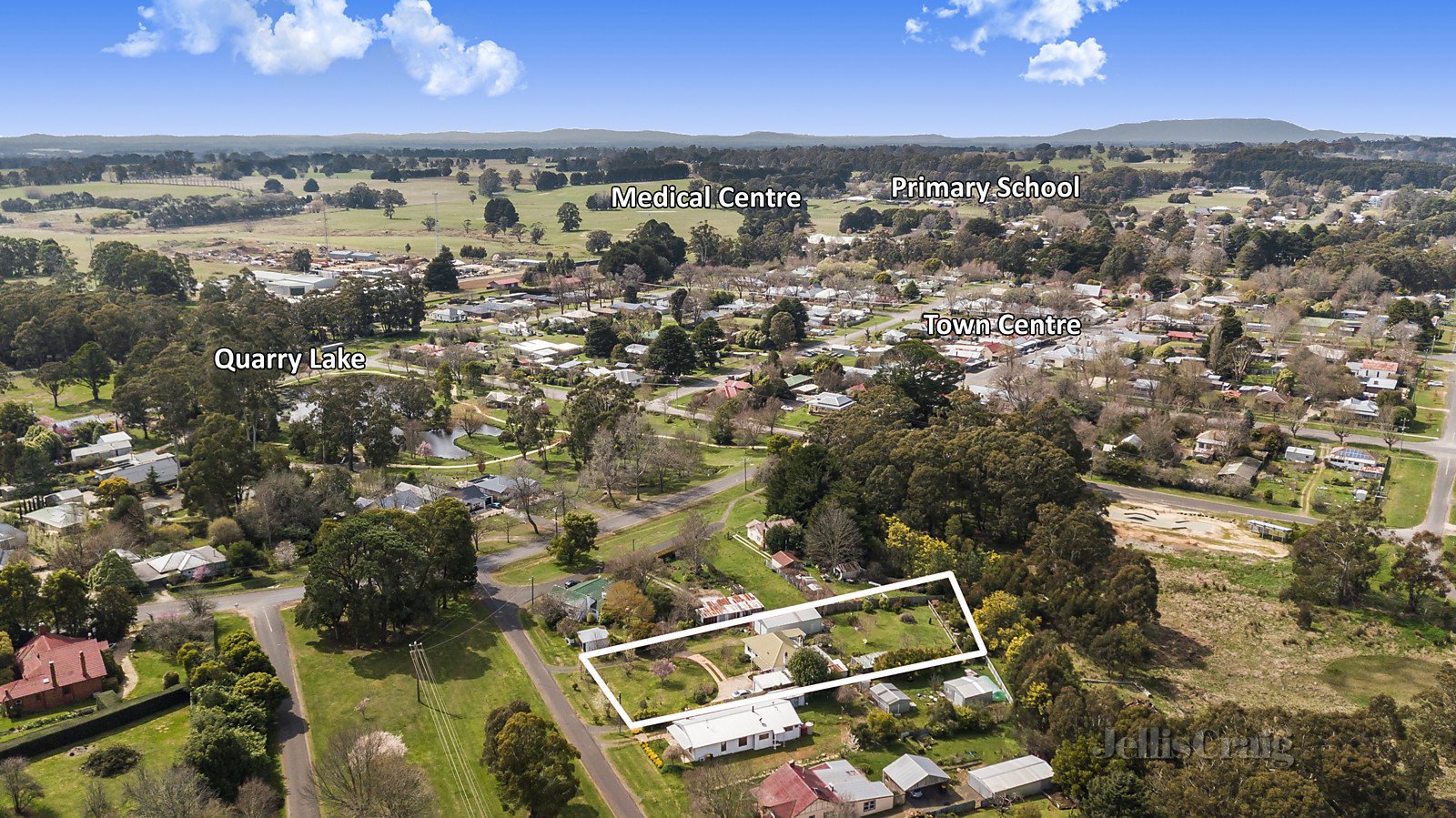 2 Blue Mount Road, Trentham image 1