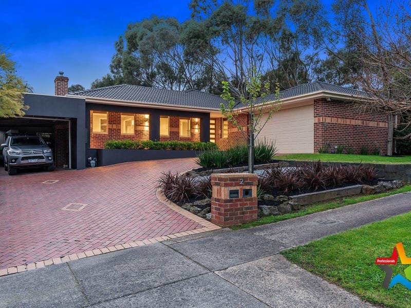 2 Blue Ridge Drive, Mooroolbark image 1