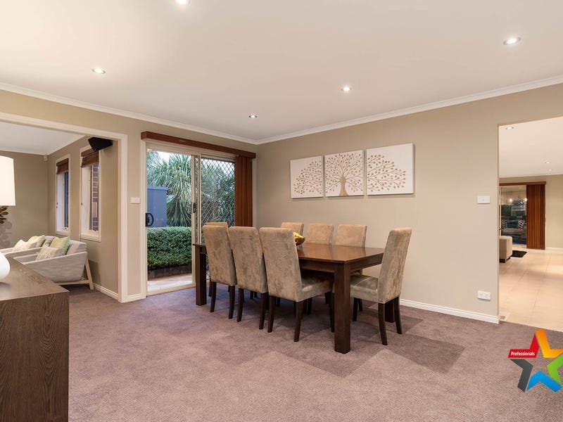 2 Blue Ridge Drive, Mooroolbark image 4