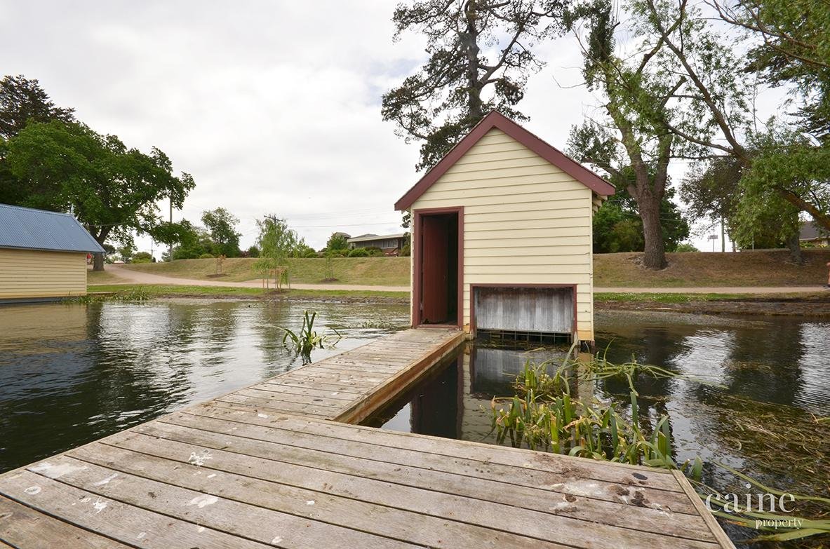 2 Boat Shed Wendouree Parade, Lake Wendouree image 3