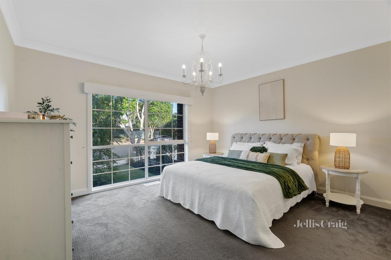 2 Boriska Court, Glen Waverley image 5